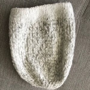 Soft slouch light grey beanie
